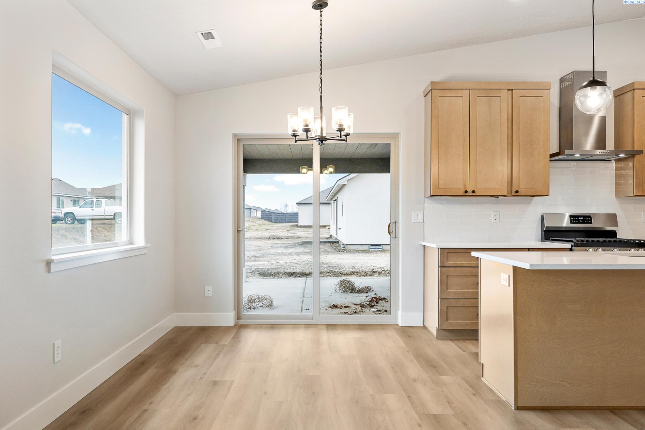 Pasco, Washington, 99301, United States, 4 Bedrooms Bedrooms, ,1 BathroomBathrooms,Residential,For Sale,1874983