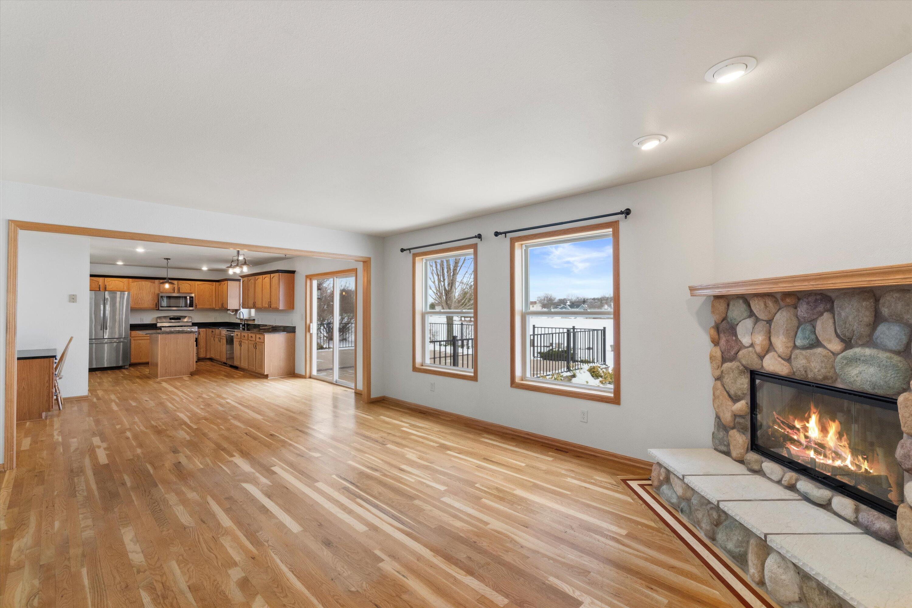 Oak Creek, Wisconsin, 53154, United States, 4 Bedrooms Bedrooms, ,4 BathroomsBathrooms,Residential,For Sale,2007520