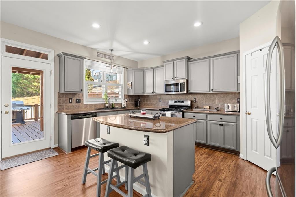 Woodstock, Georgia, 30188, United States, 6 Bedrooms Bedrooms, ,5 BathroomsBathrooms,Residential,For Sale,2009227