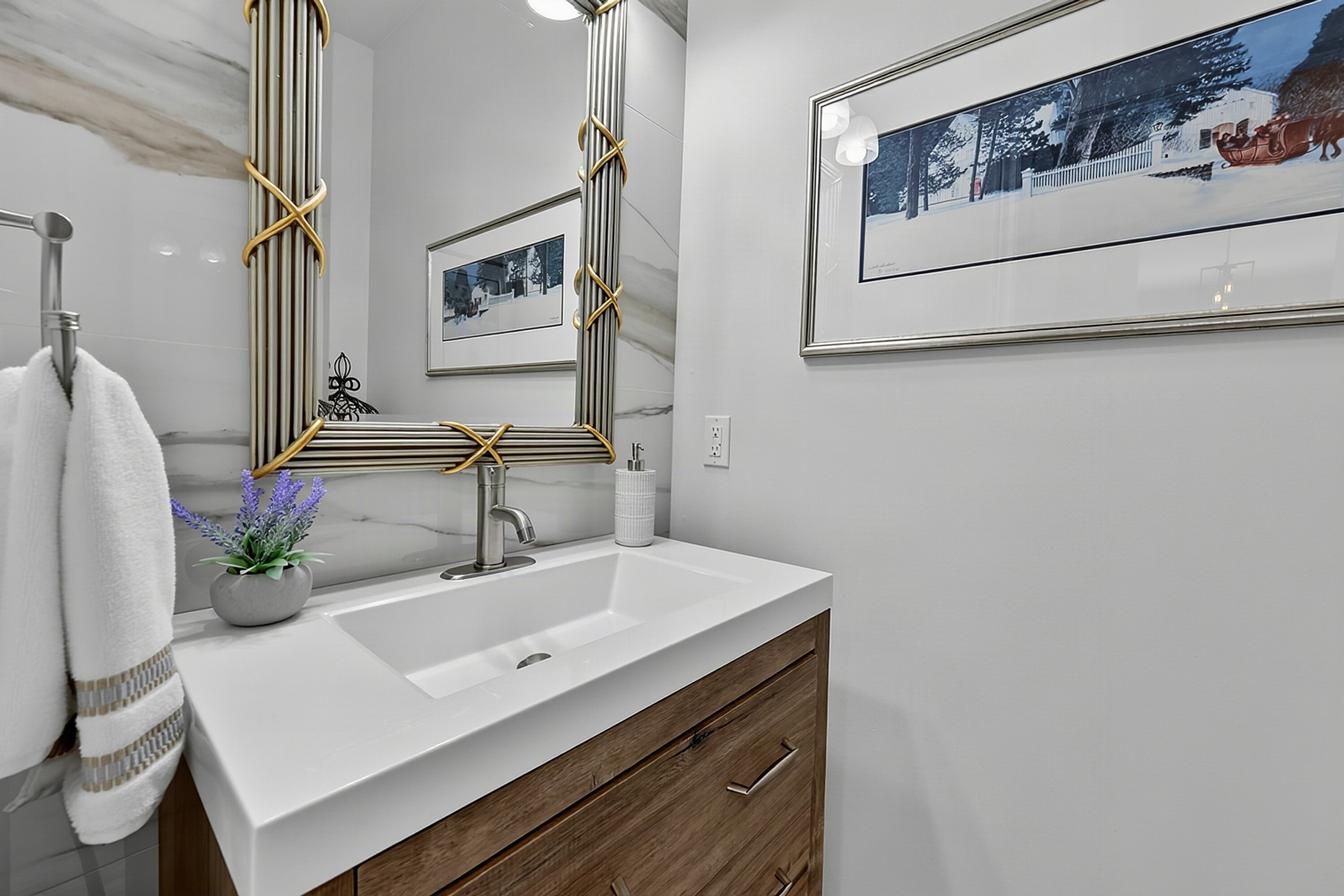  Thoughtfully Designed Townhome - 物件實景