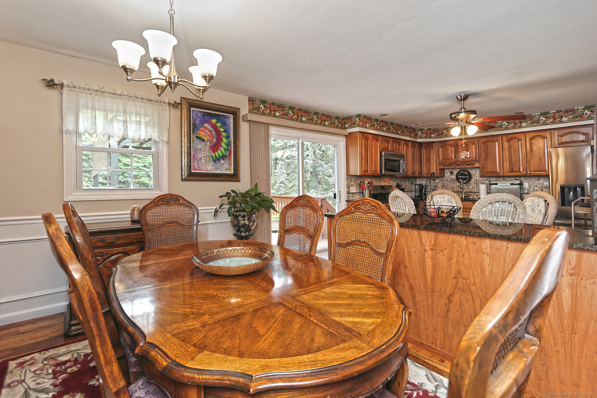 Milford, Connecticut, 06460, United States, 3 Bedrooms Bedrooms, ,3 BathroomsBathrooms,Residential,For Sale,1933259