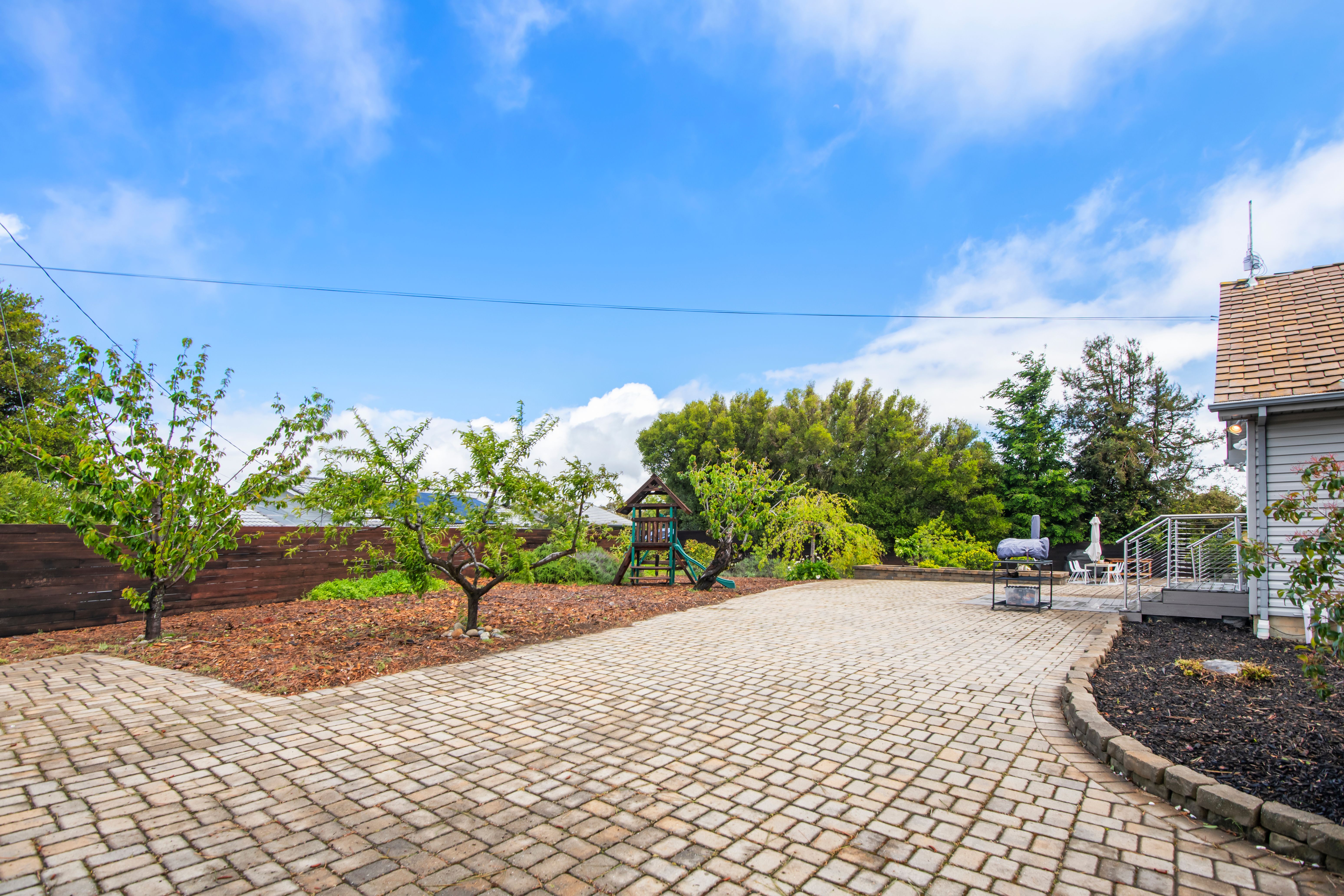  STUNNING, SERENE SARATOGA - 物件實景