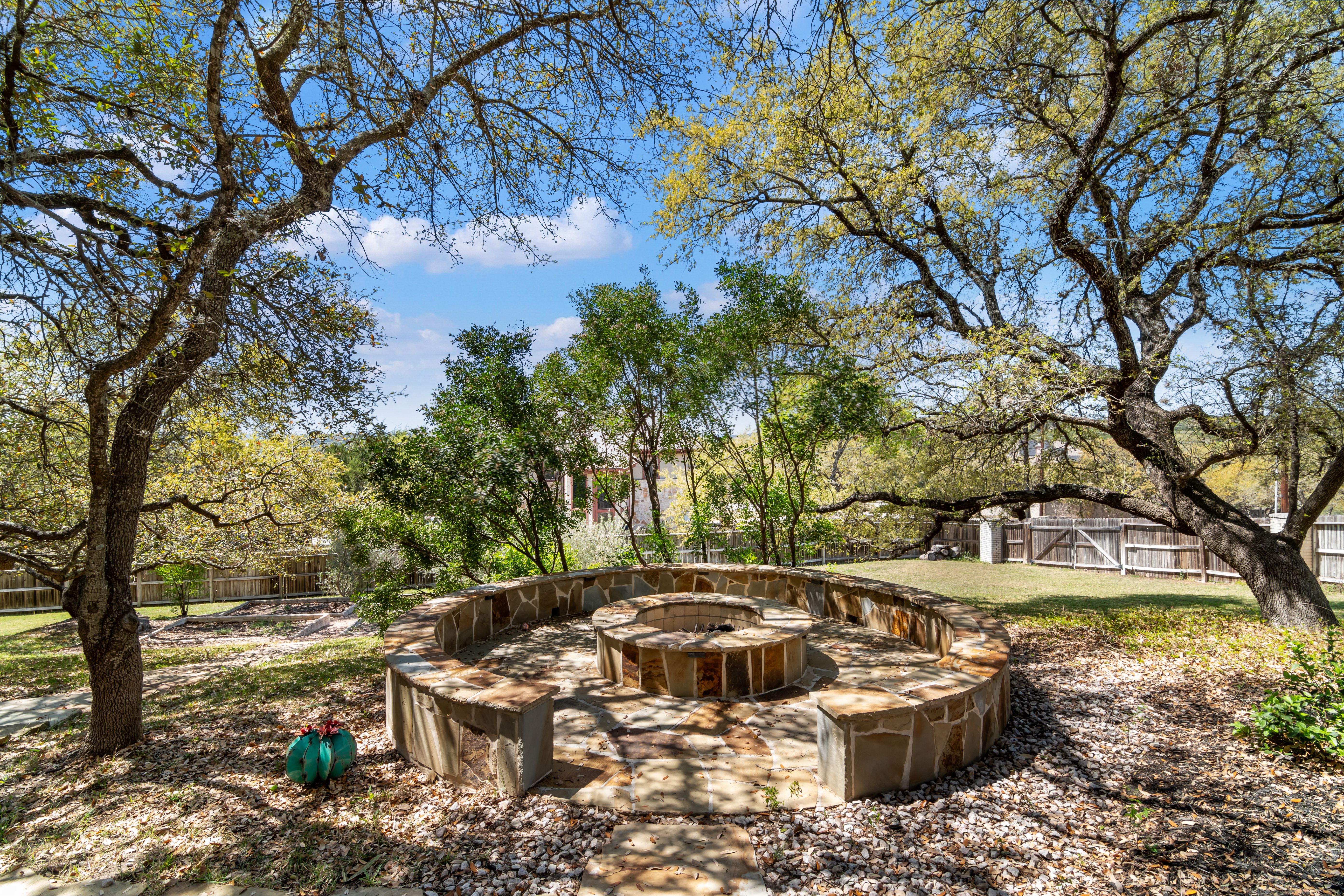  Luxury Living with Hilltop Views - 物件實景