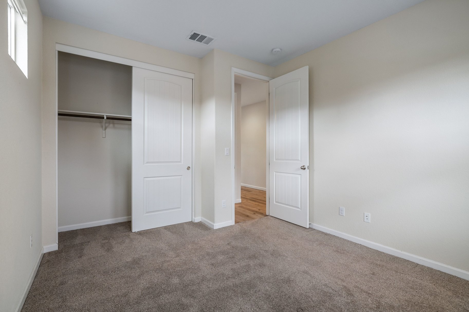  Two Story Walking Distance to Red Hawk Golf Course - 物件實景