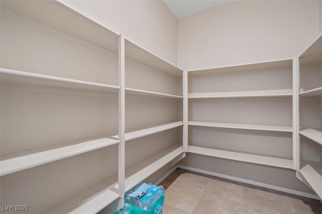 North Las Vegas, Nevada, 89031, United States, 5 Bedrooms Bedrooms, ,2 BathroomsBathrooms,Residential,For Sale,1983767