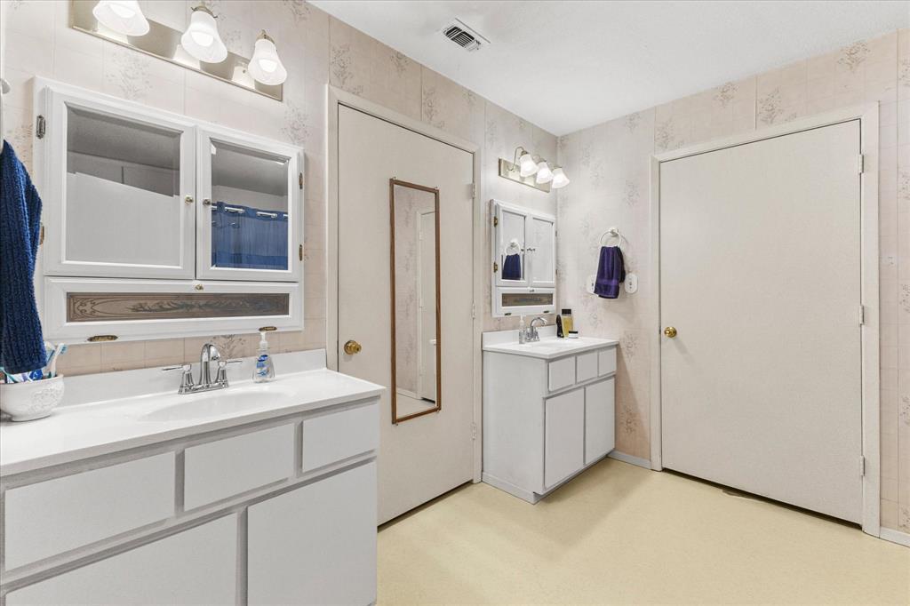 Point, Texas, 75472, United States, 2 Bedrooms Bedrooms, ,2 BathroomsBathrooms,Residential,For Sale,1959087