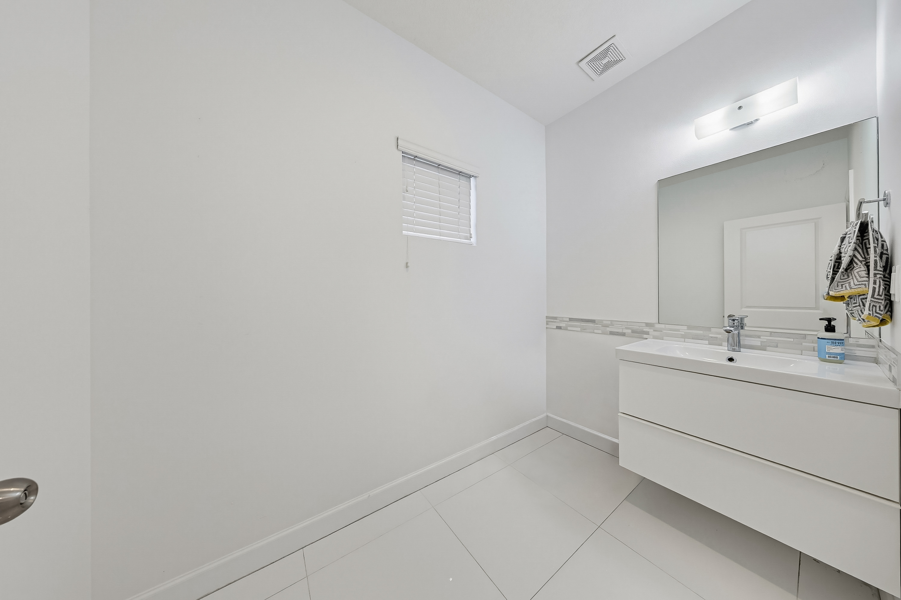  476 NE 194th Ter, Miami, FL, 33179 - 物件實景