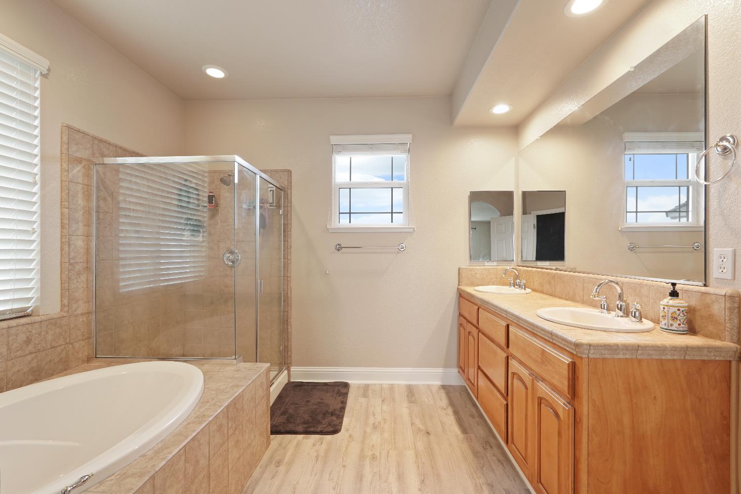 Valley Springs, California, 95252, United States, 3 Bedrooms Bedrooms, ,3 BathroomsBathrooms,Residential,For Sale,2005908