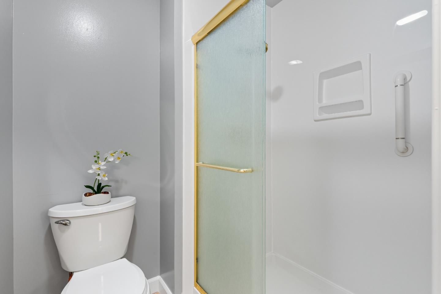 Hayward, California, 94541, United States, 2 Bedrooms Bedrooms, ,2 BathroomsBathrooms,Residential,For Sale,1961712