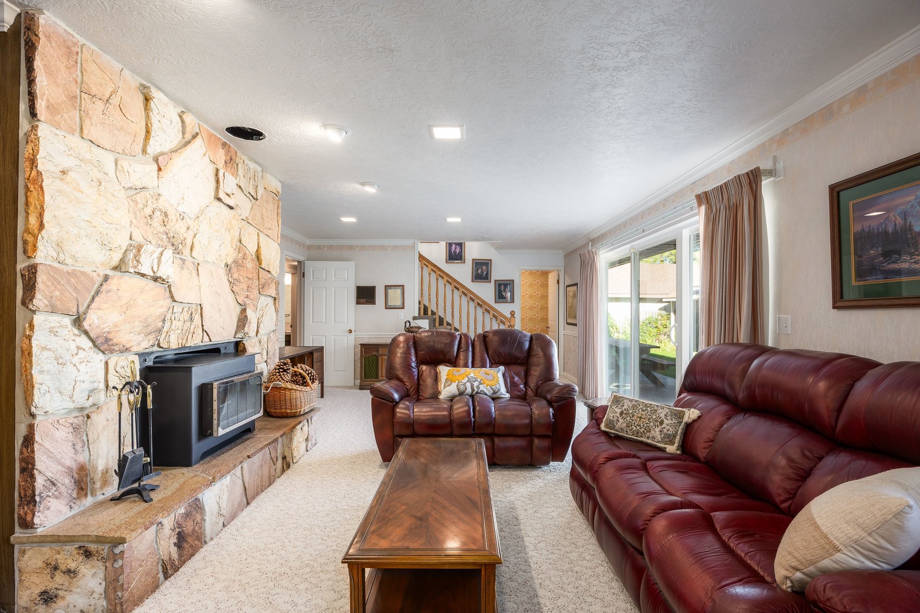  Spacious Living in an Established Springville Neighborhood - 物件實景