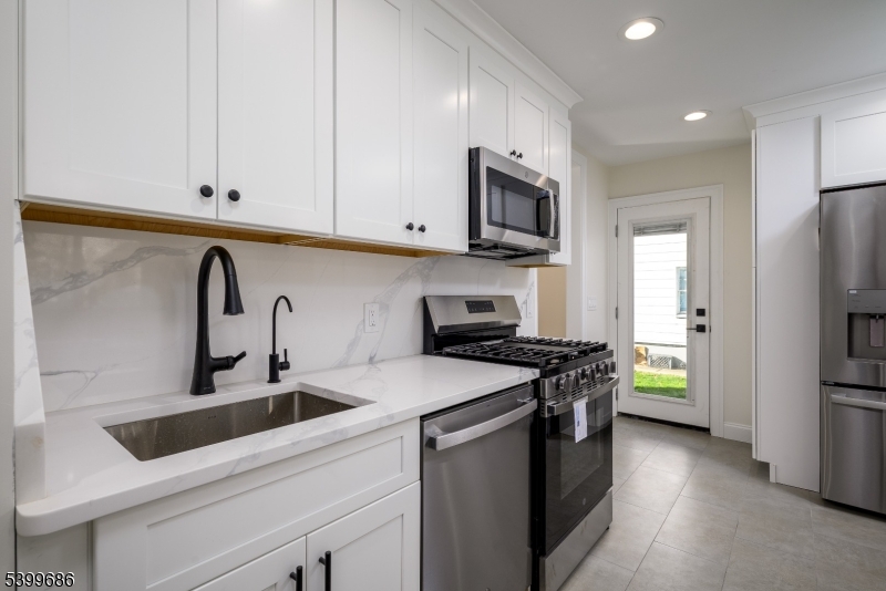 Clifton City, New Jersey, 07014, United States, 5 Bedrooms Bedrooms, ,4 BathroomsBathrooms,Residential,For Sale,2000653