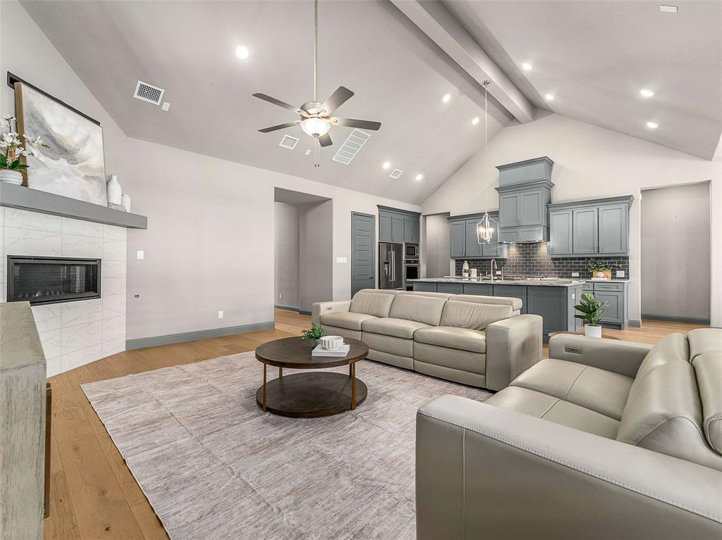 Prosper, Texas, 75078, United States, 4 Bedrooms Bedrooms, ,4 BathroomsBathrooms,Residential,For Sale,1992814