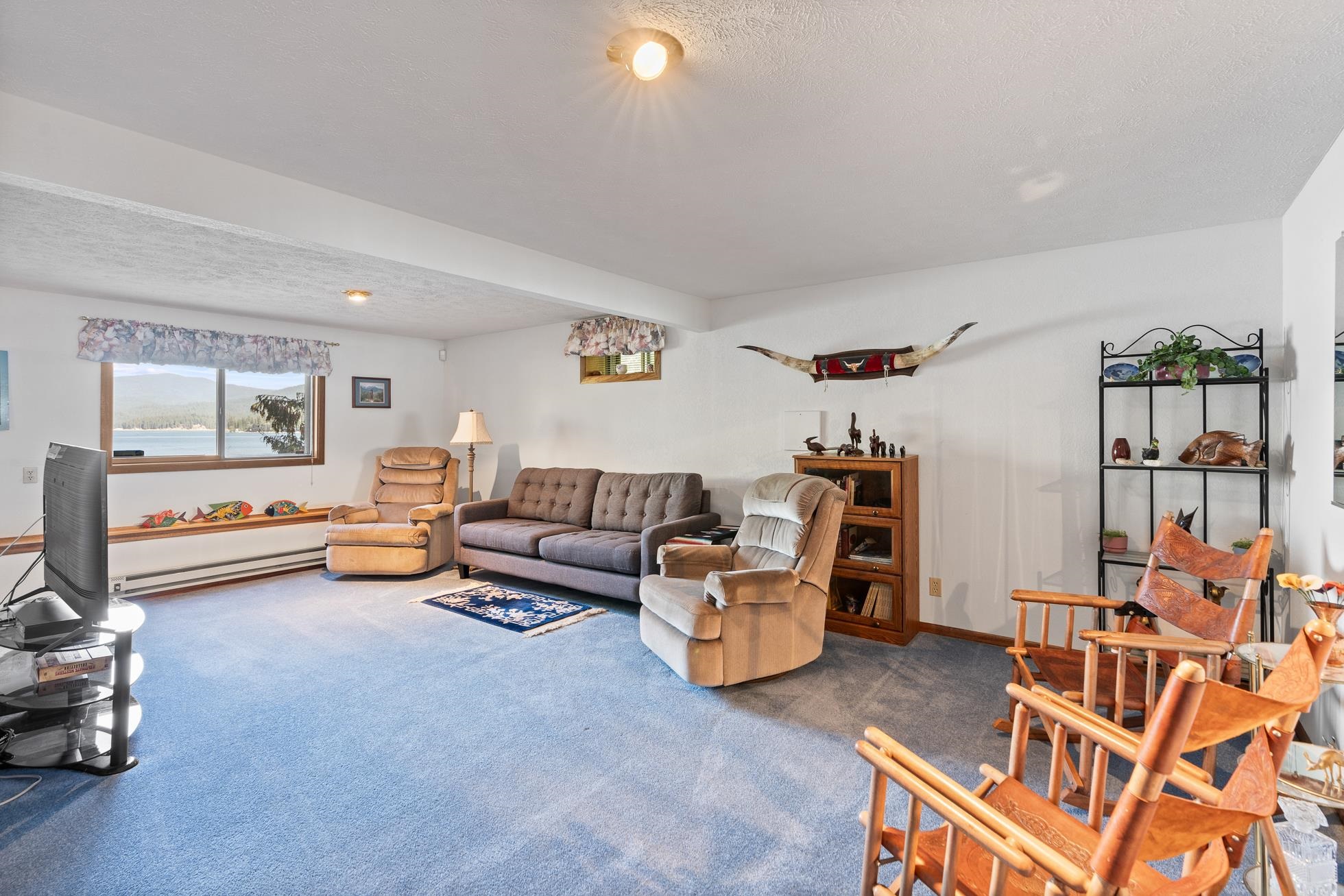 Newman Lake, Washington, 99025, United States, 3 Bedrooms Bedrooms, ,1 BathroomBathrooms,Residential,For Sale,1979183