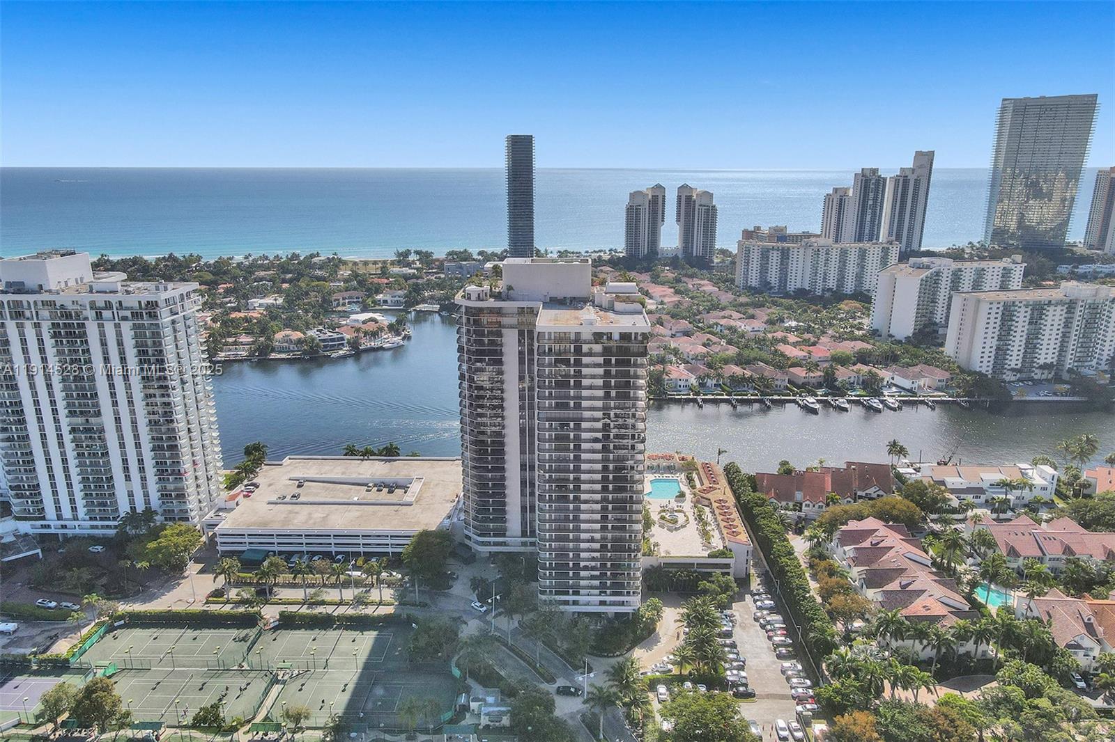 Aventura, Florida, 33180, United States, 2 Bedrooms Bedrooms, ,2 BathroomsBathrooms,Residential,For Sale,1994383