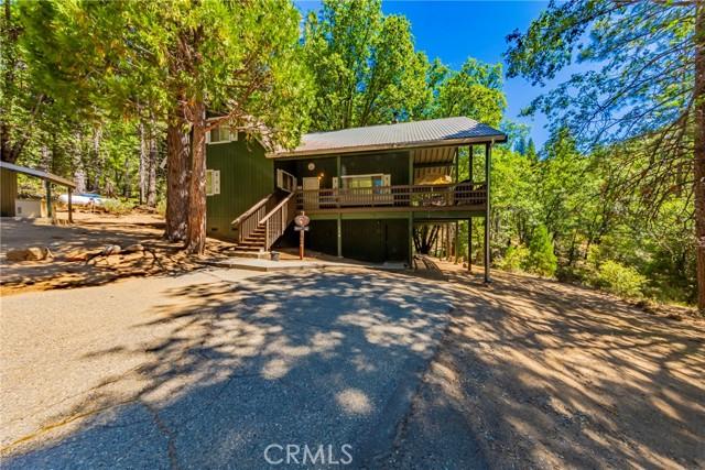 Yosemite, California, 95389, United States, 5 Bedrooms Bedrooms, ,4 BathroomsBathrooms,Residential,For Sale,1981132