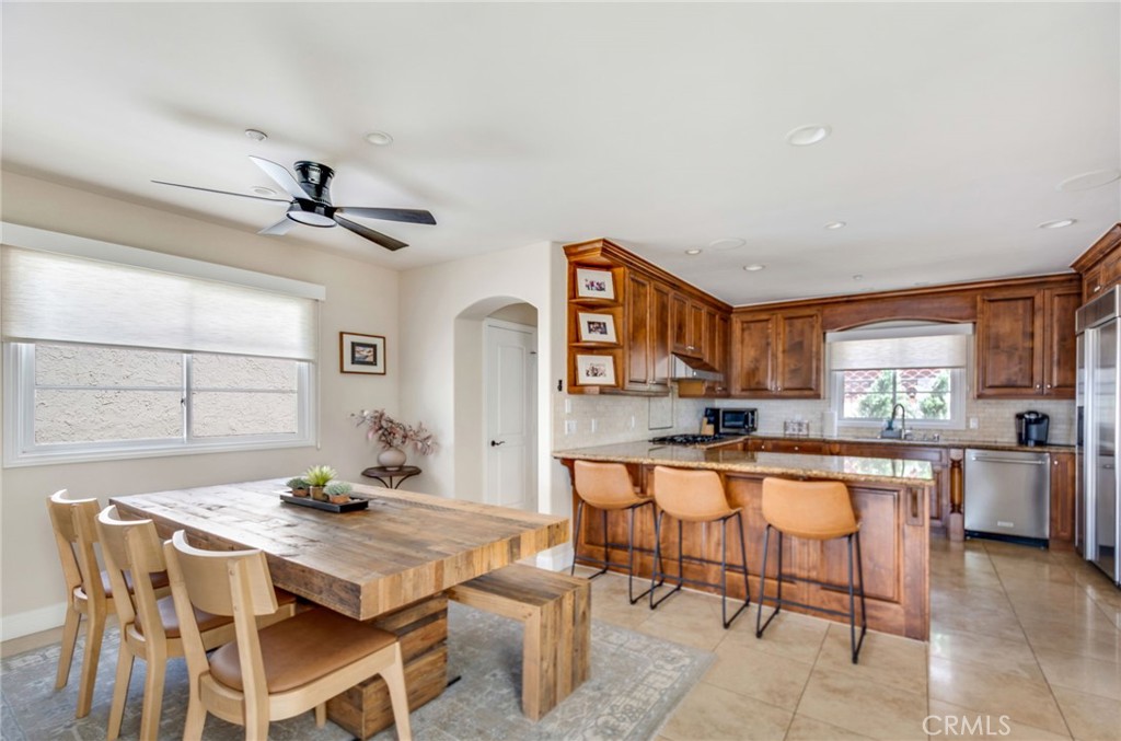 San Clemente, California, 92672, United States, 2 Bedrooms Bedrooms, ,3 BathroomsBathrooms,Residential,For Sale,1927203