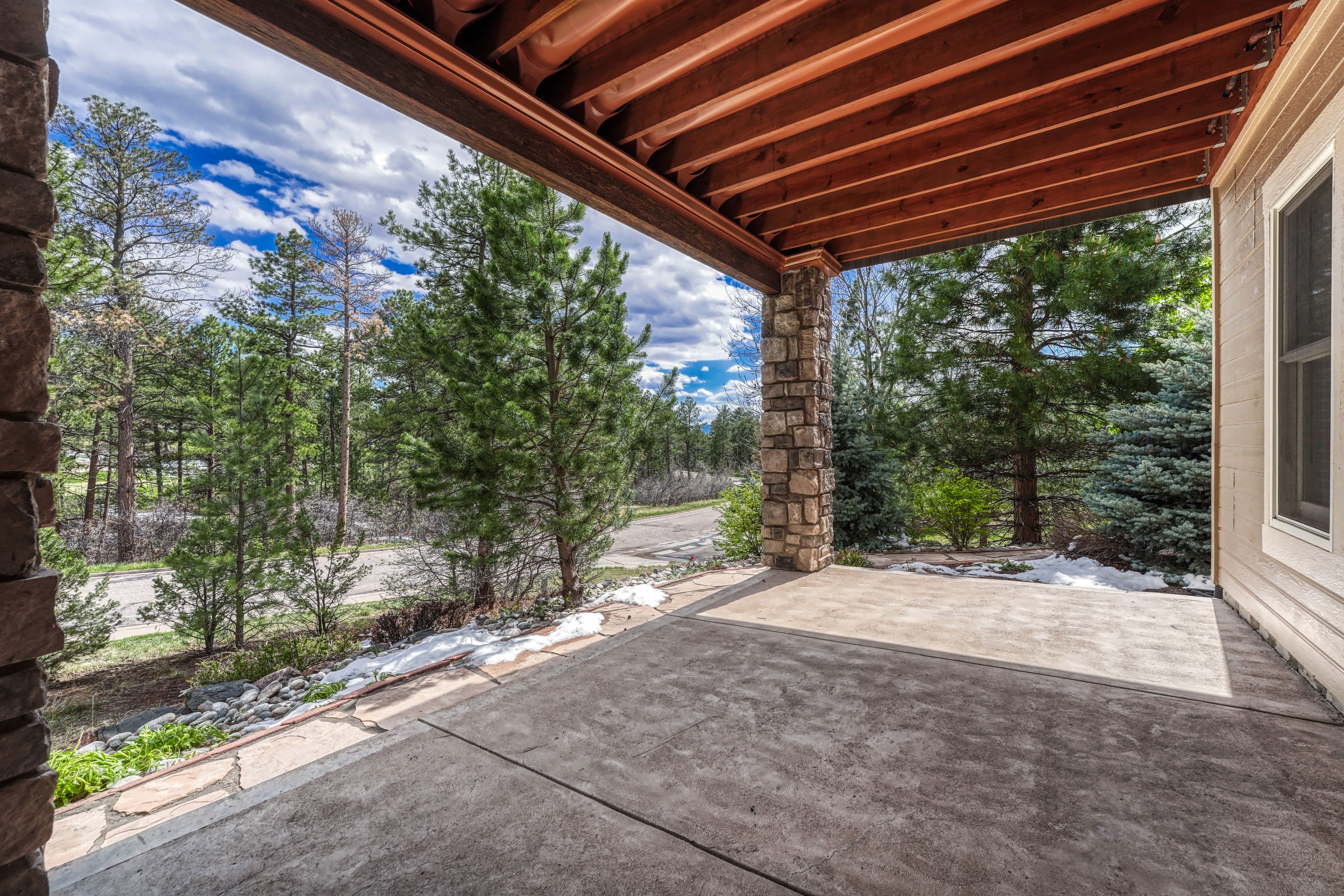  Forest Park Ranch Home with Golf Course Views - 物件實景