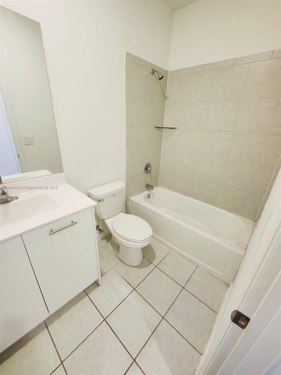 Miami, Florida, 33167, United States, 3 Bedrooms Bedrooms, ,3 BathroomsBathrooms,Residential,For Sale,1898426