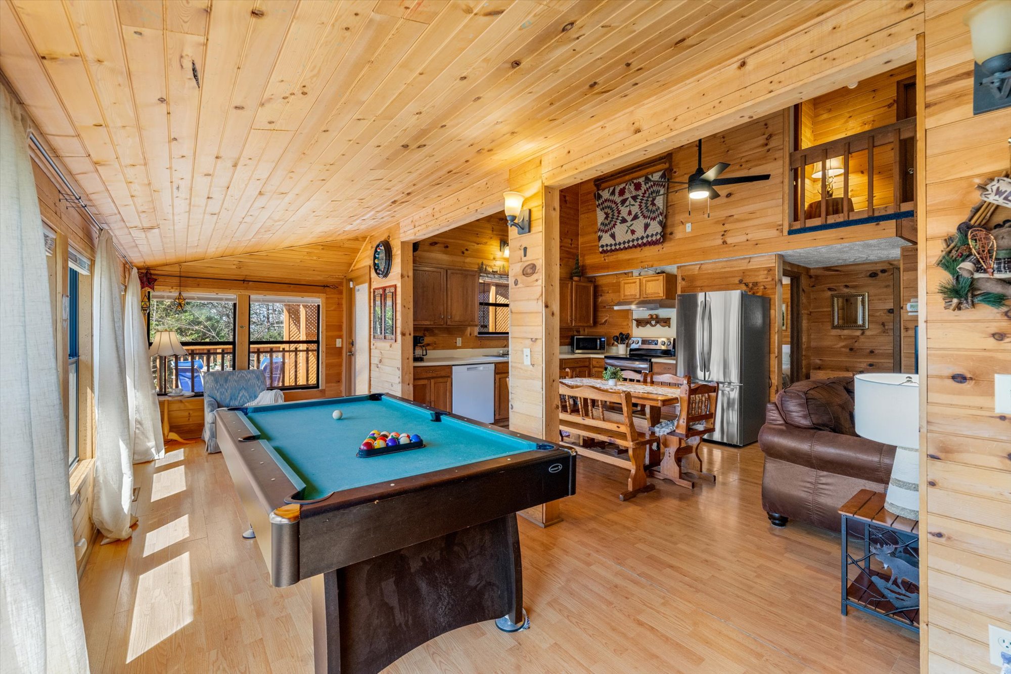 Sevierville, Tennessee, 37876, United States, 3 Bedrooms Bedrooms, ,2 BathroomsBathrooms,Residential,For Sale,1922805
