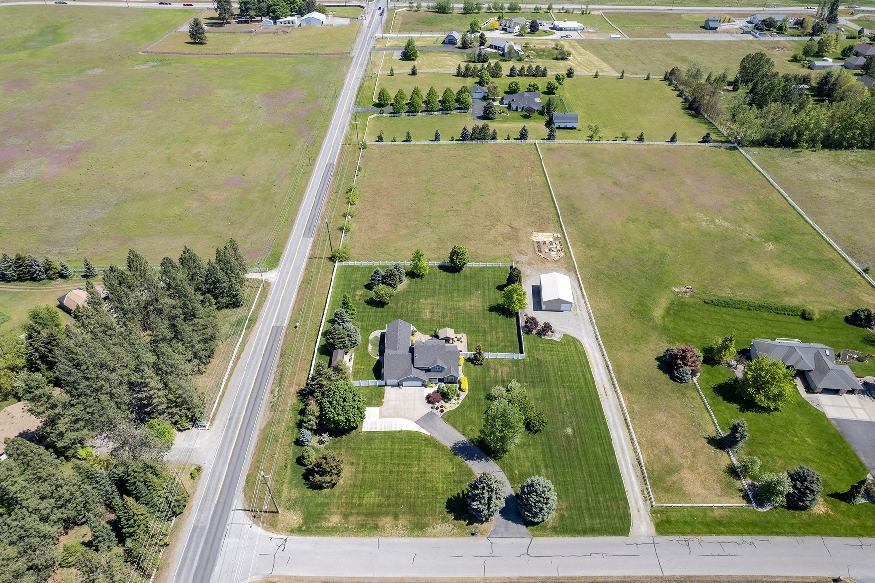  Gorgeous Acreage Estate - 物件實景