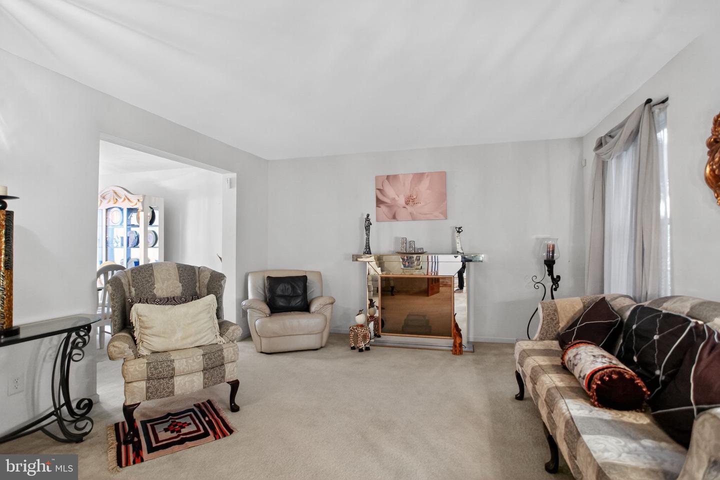 Burlington, New Jersey, 08016, United States, 4 Bedrooms Bedrooms, ,3 BathroomsBathrooms,Residential,For Sale,1988939