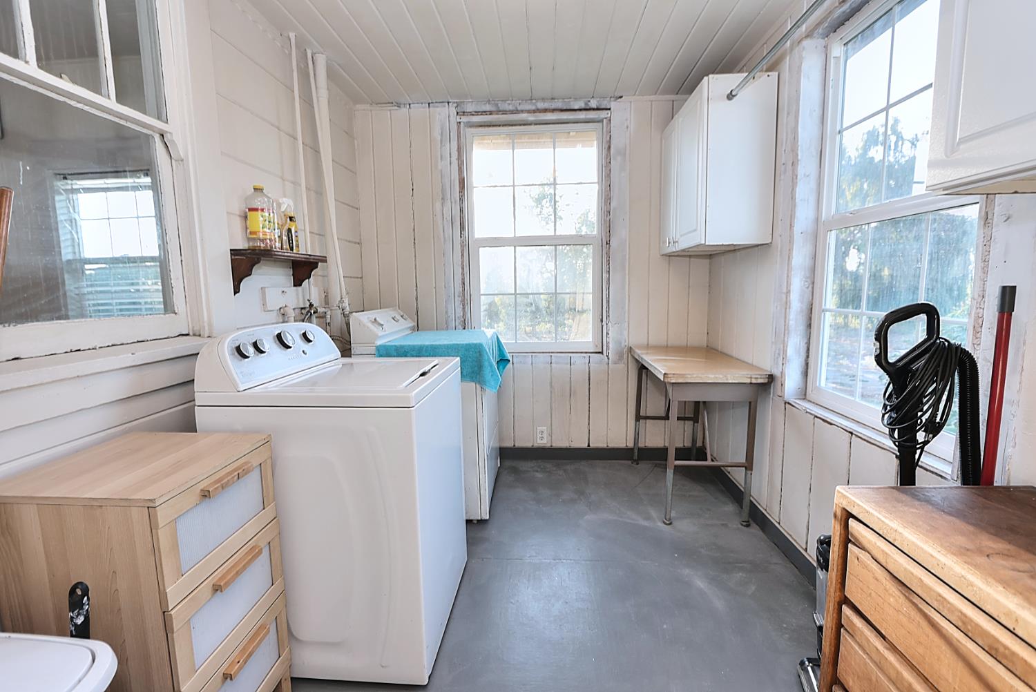 Walnut Grove, California, 95690, United States, 5 Bedrooms Bedrooms, ,3 BathroomsBathrooms,Residential,For Sale,1957042