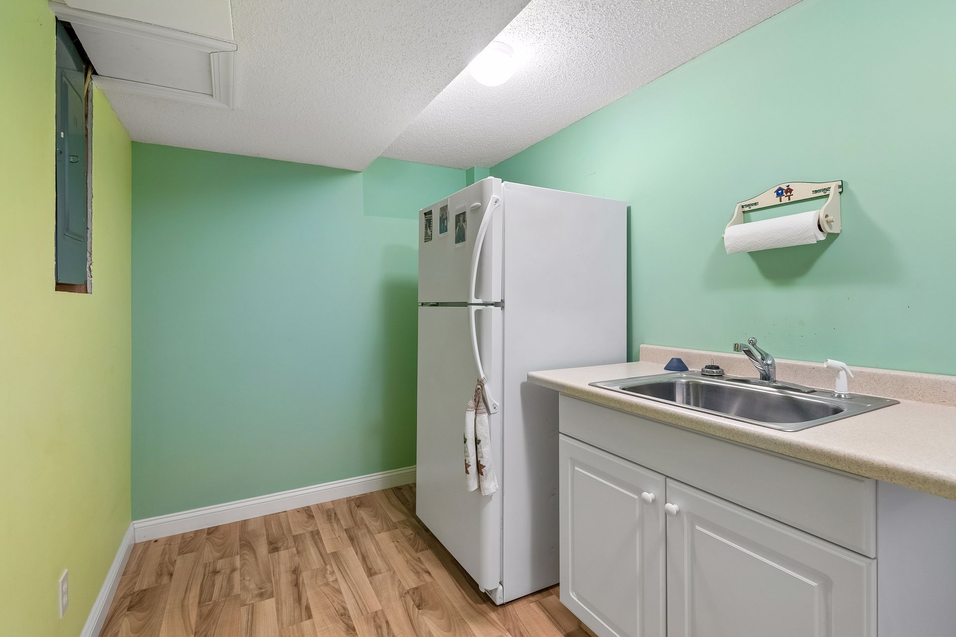  Turnkey Comfort In Prime Bloomington - 物件實景