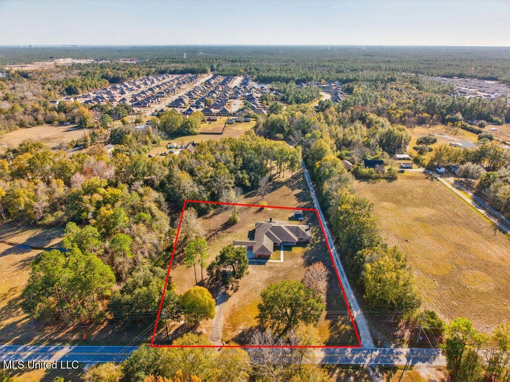 Gulfport, Mississippi, 39503, United States, 5 Bedrooms Bedrooms, ,5 BathroomsBathrooms,Residential,For Sale,2009063