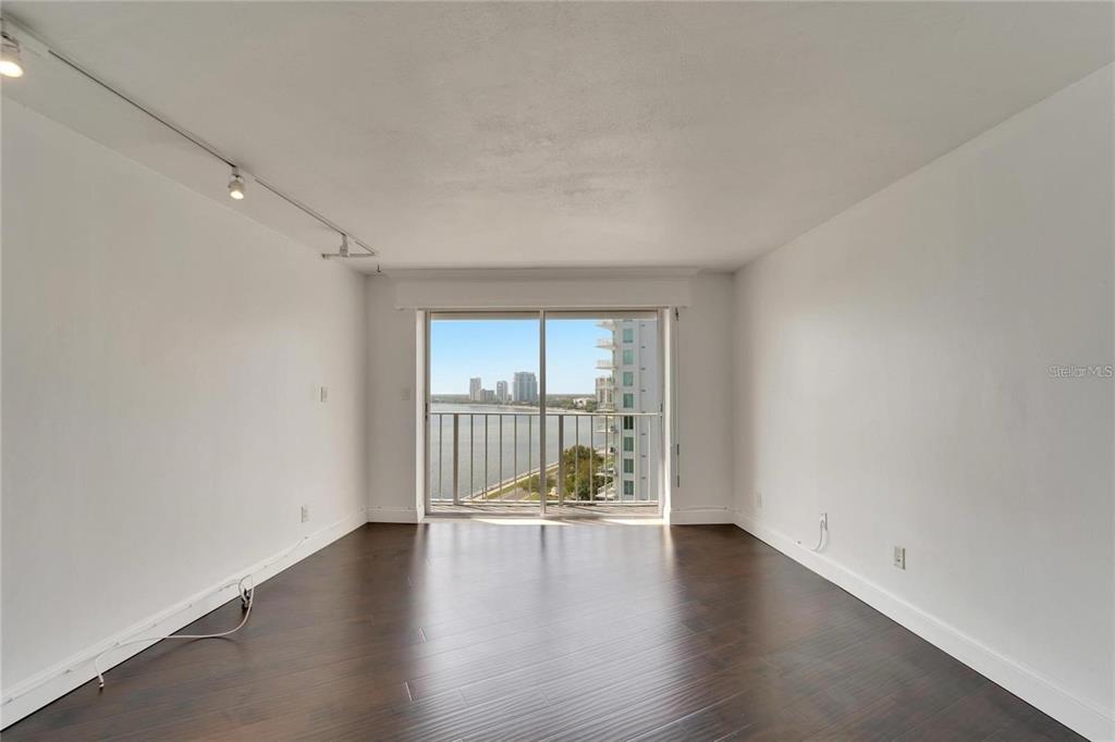 Tampa, Florida, 33629, United States, 2 Bedrooms Bedrooms, ,2 BathroomsBathrooms,Residential,For Sale,1993364