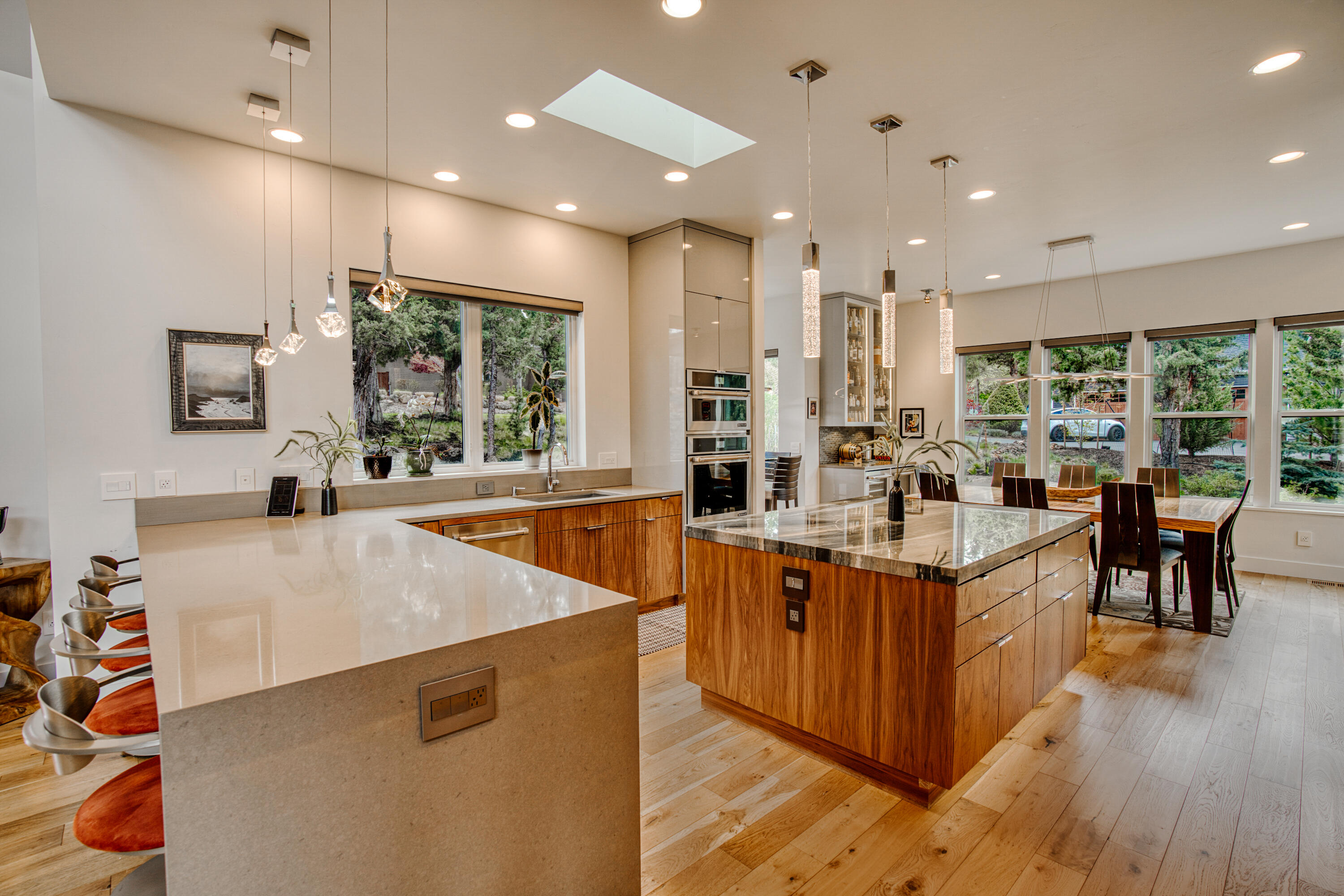 Bend, Oregon, 97703, United States, 3 Bedrooms Bedrooms, ,3 BathroomsBathrooms,Residential,For Sale,1826383