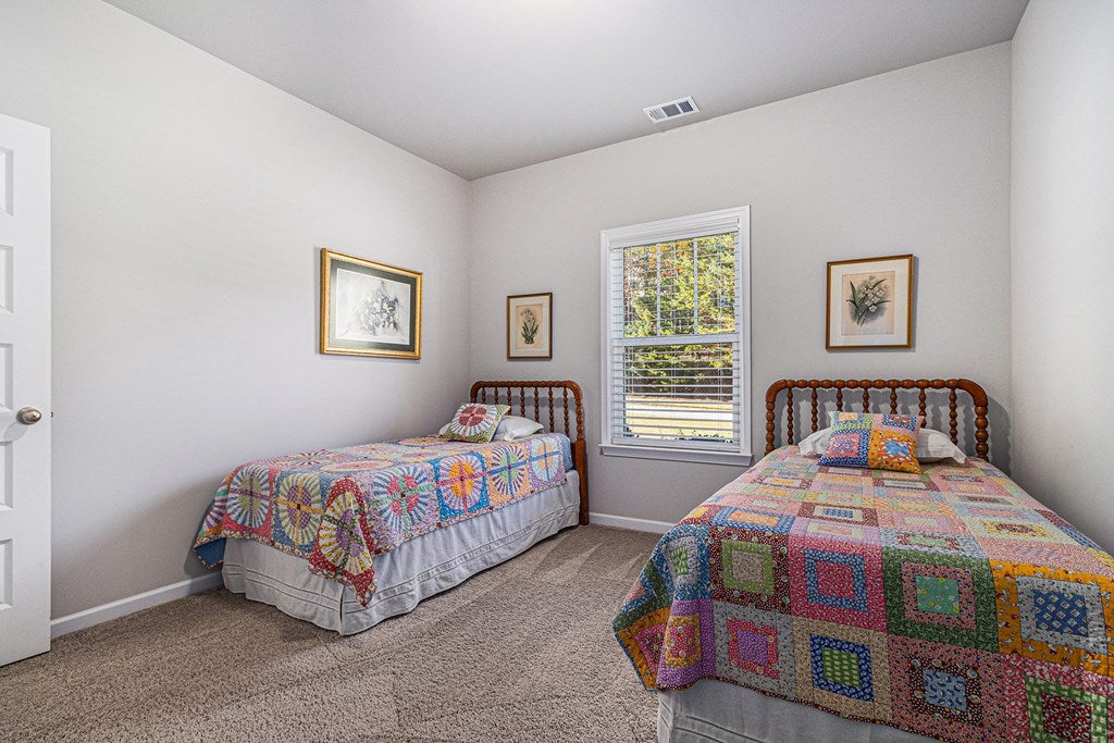 Dawsonville, Georgia, 30534, United States, 3 Bedrooms Bedrooms, ,2 BathroomsBathrooms,Residential,For Sale,1986839