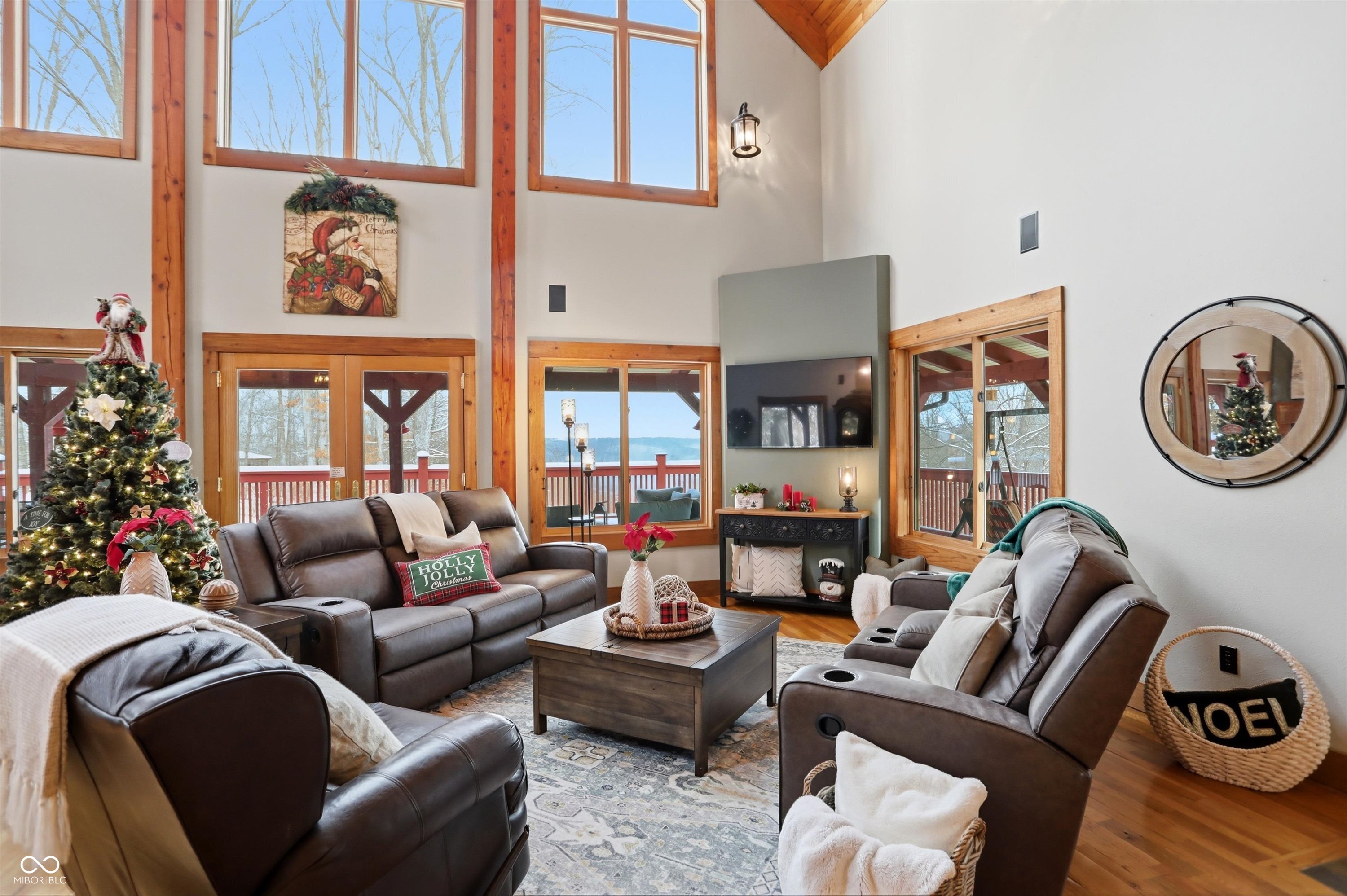 Unionville, Indiana, 47468, United States, 5 Bedrooms Bedrooms, ,5 BathroomsBathrooms,Residential,For Sale,1975333