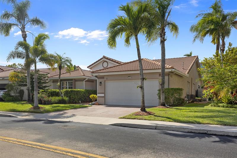 Sunrise, Florida, 33323, United States, 3 Bedrooms Bedrooms, ,2 BathroomsBathrooms,Residential,For Sale,1862219