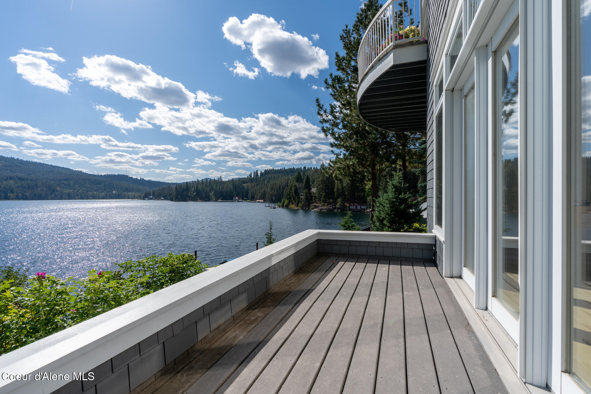 Coeur d'Alene, Idaho, 83814, United States, 4 Bedrooms Bedrooms, ,5 BathroomsBathrooms,Residential,For Sale,1864122