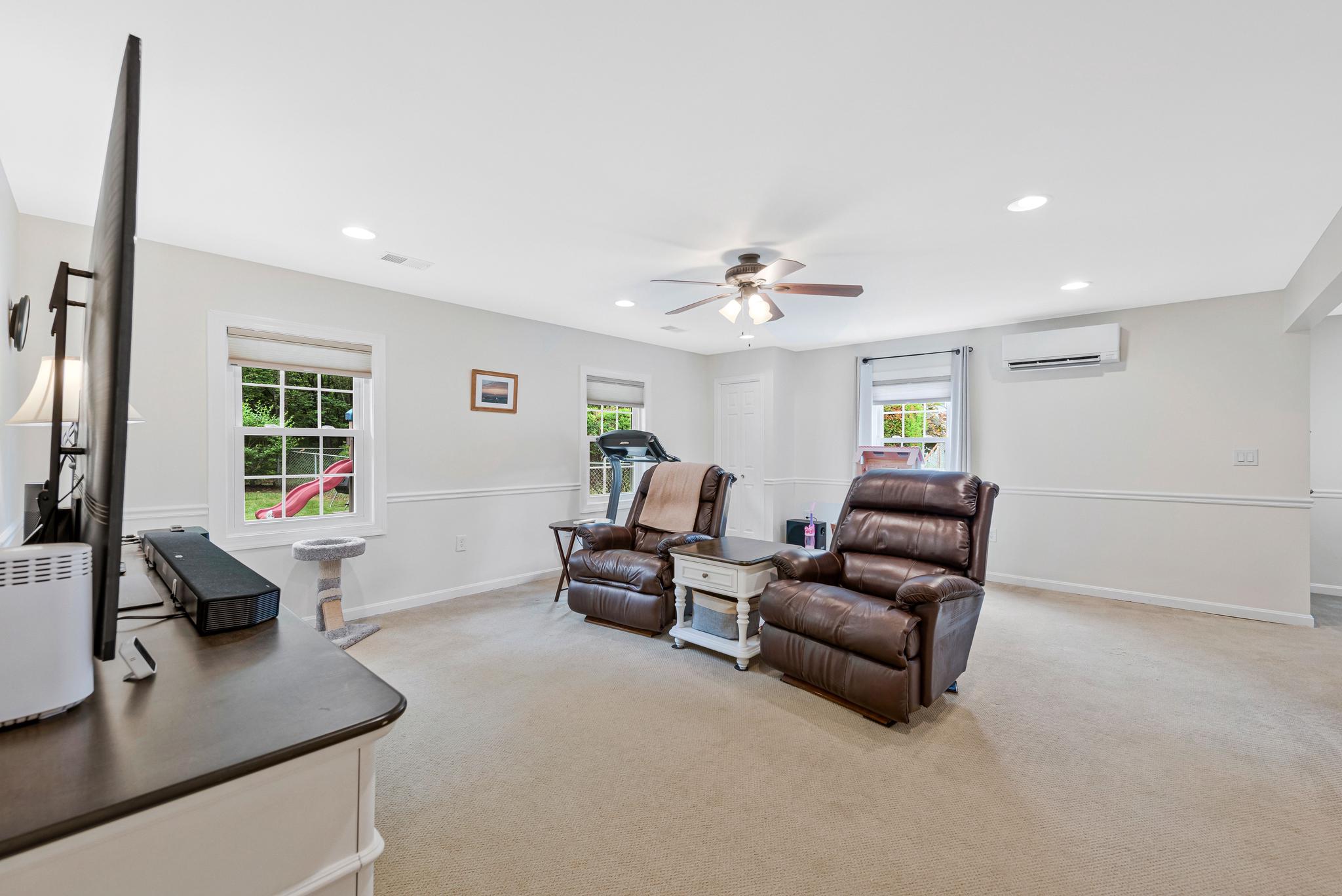 Bowie, Maryland, 20716, United States, 4 Bedrooms Bedrooms, ,2 BathroomsBathrooms,Residential,For Sale,2048193