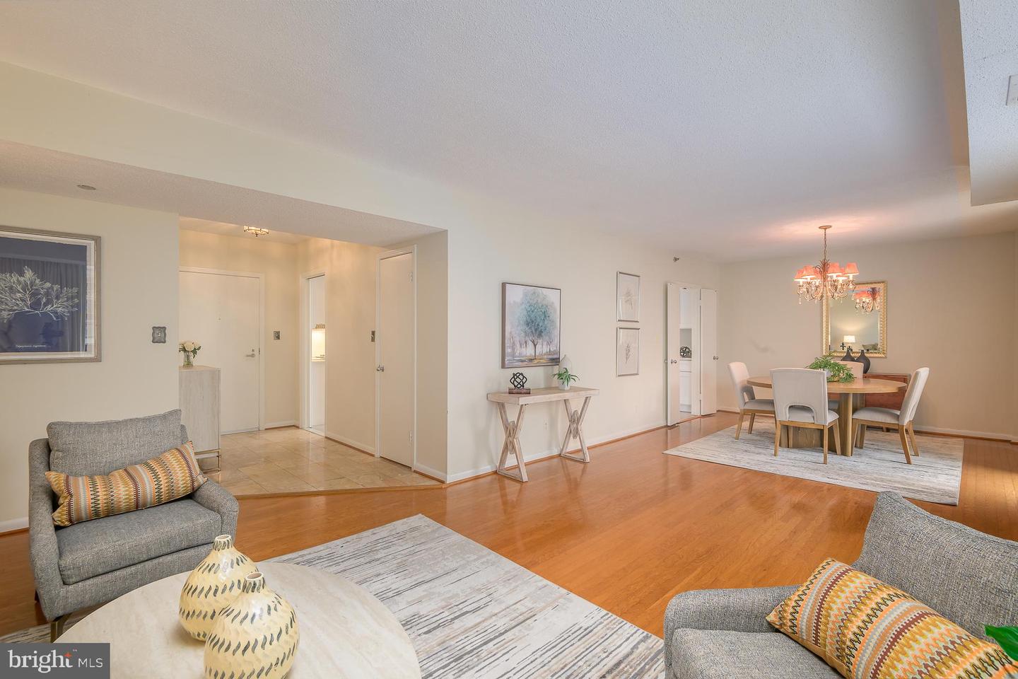 Arlington, Virginia, 22204, United States, 2 Bedrooms Bedrooms, ,2 BathroomsBathrooms,Residential,For Sale,1996960