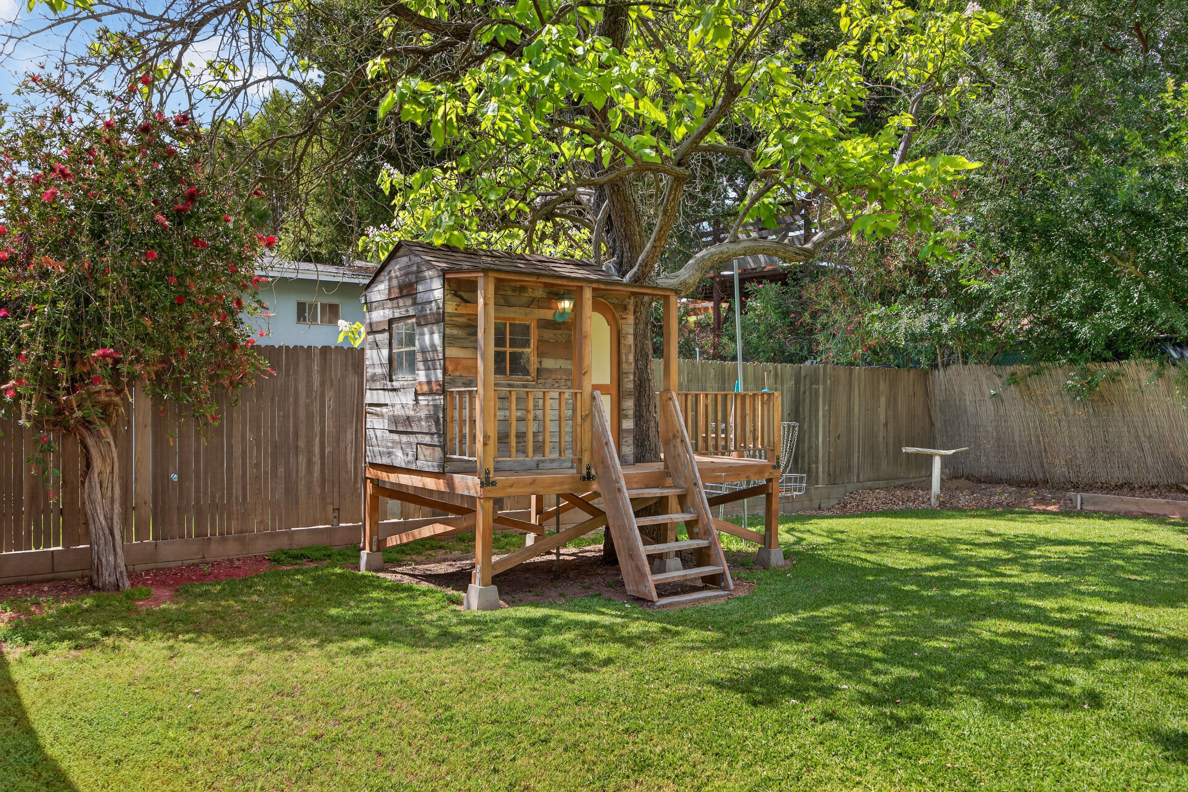  245 East Oak View Avenue, Oak View, CA 93022 - 物件實景