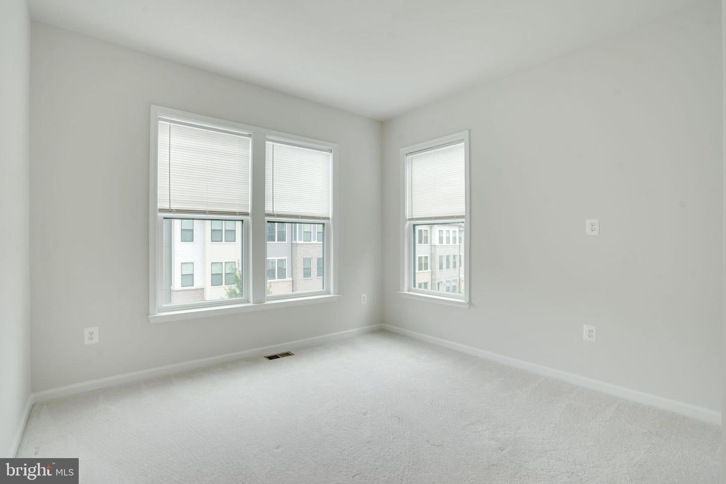 LAUREL, Maryland, 20724, United States, 3 Bedrooms Bedrooms, ,4 BathroomsBathrooms,Residential,For Sale,1924379