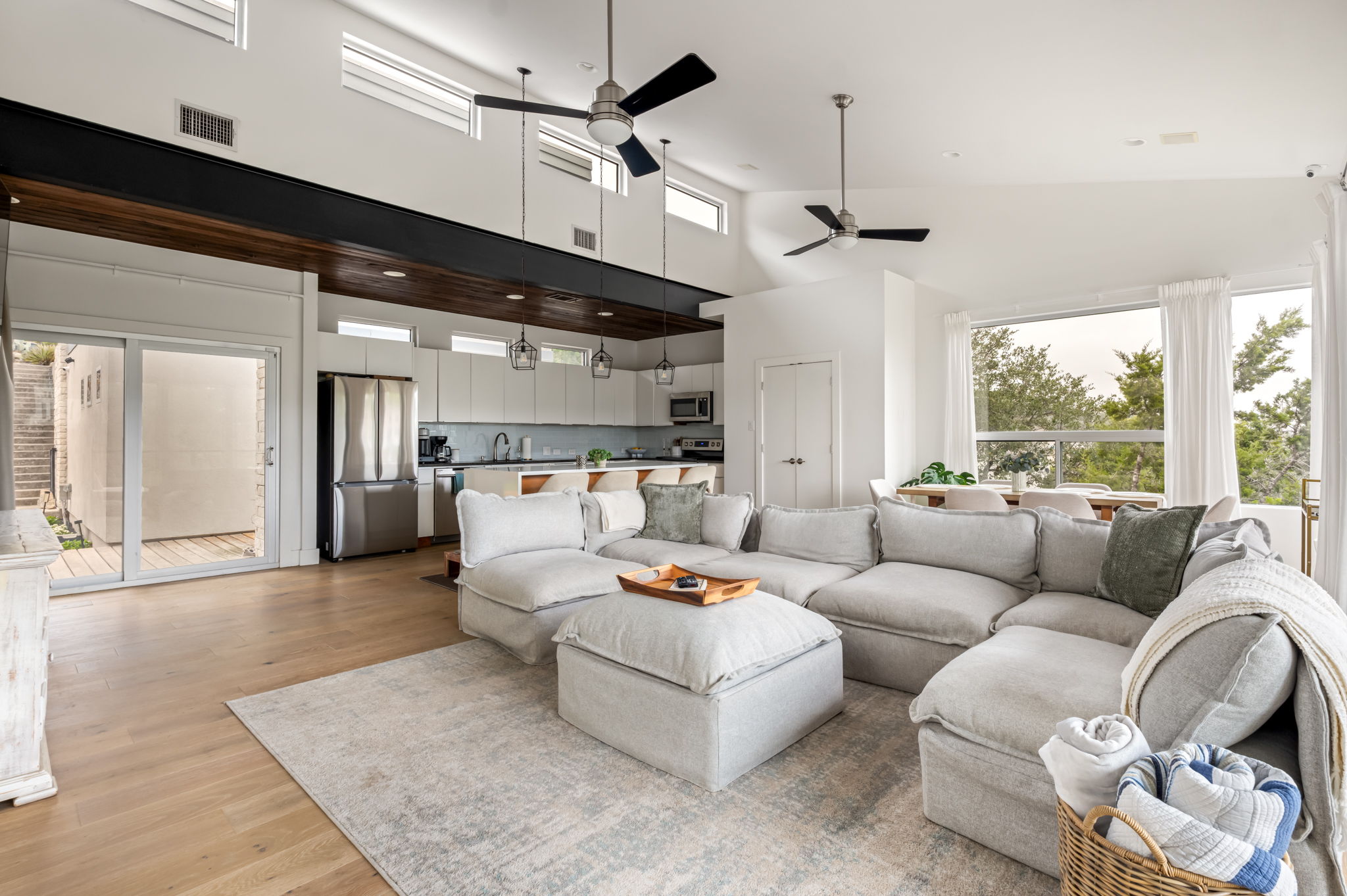  Modern Canyon Retreat Designed for Sunset Living - 物件實景