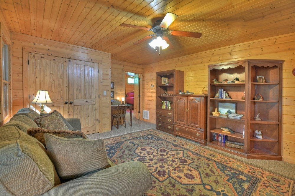 Blue Ridge, Georgia, 30513, United States, 4 Bedrooms Bedrooms, ,3 BathroomsBathrooms,Residential,For Sale,1858921