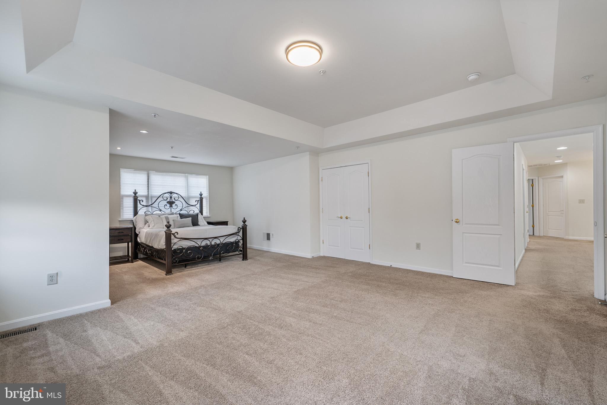 Clinton, Maryland, 20735, United States, 5 Bedrooms Bedrooms, ,4 BathroomsBathrooms,Residential,For Sale,2005620