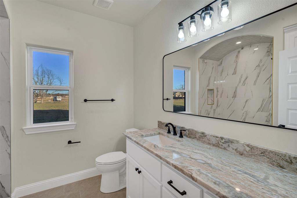 Granbury, Texas, 76049, United States, 4 Bedrooms Bedrooms, ,3 BathroomsBathrooms,Residential,For Sale,2007814