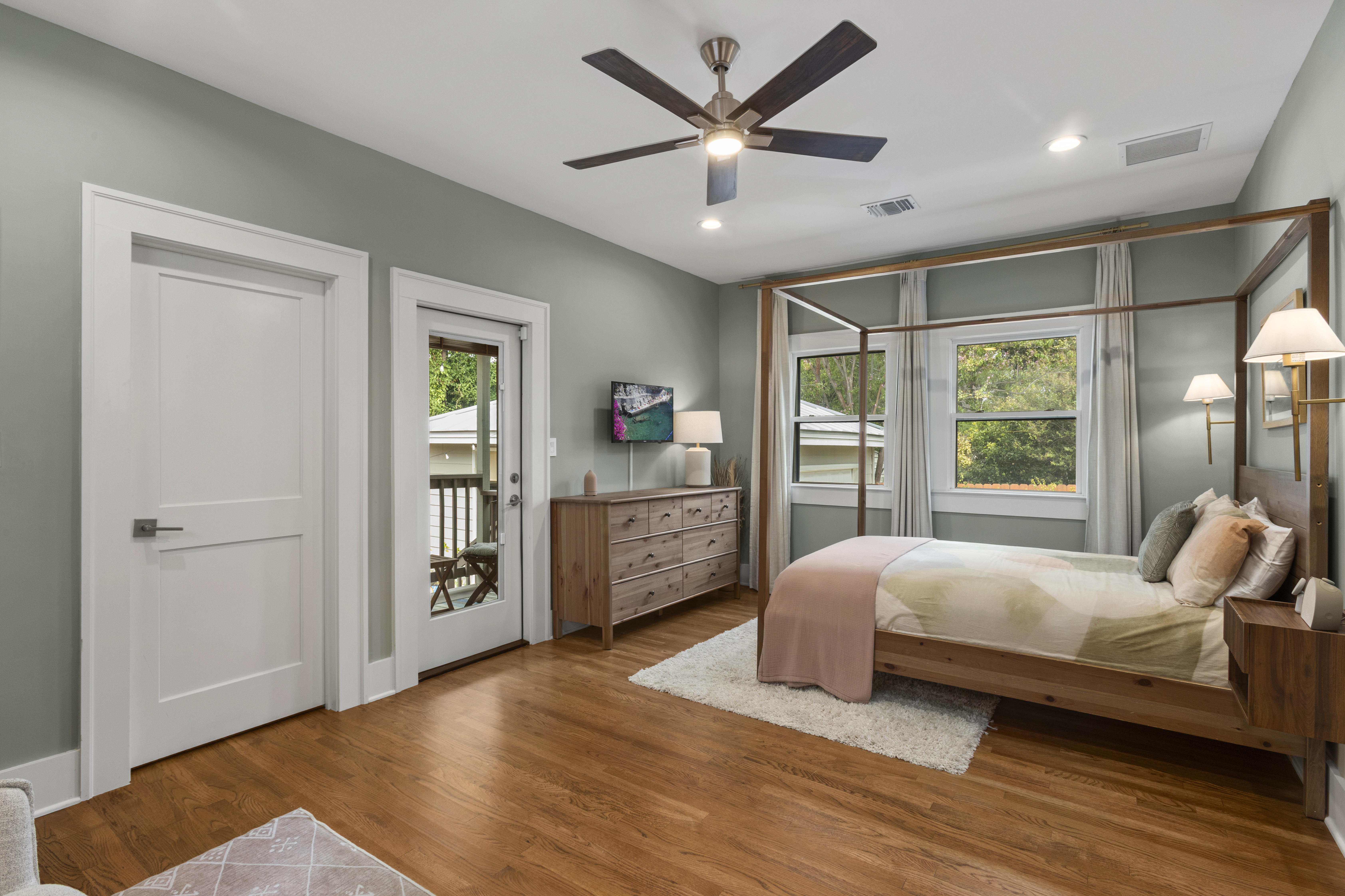  Classic Beacon Hill Character with Modern Comforts - 物件實景