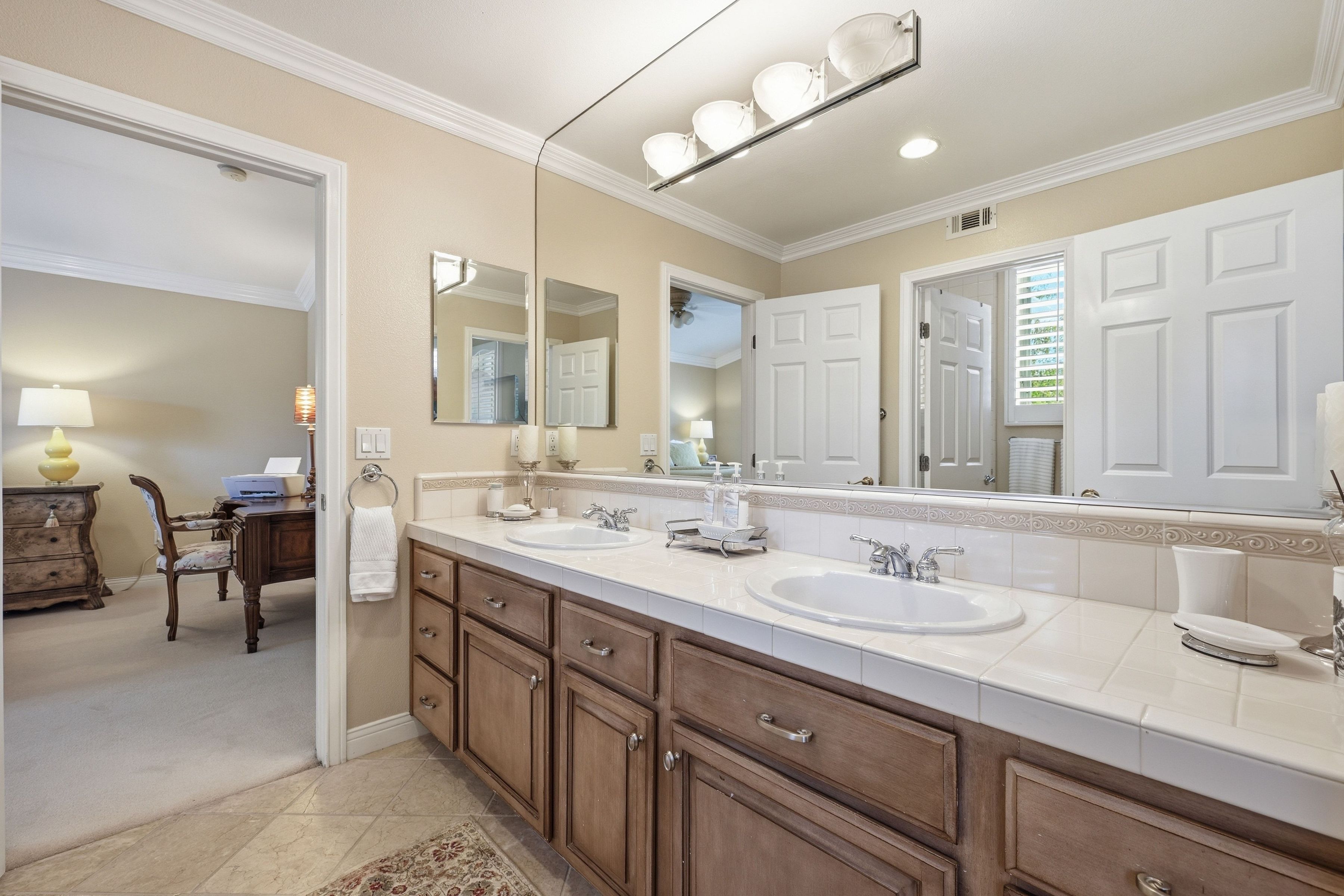  254 Baybrook Court, Lake Sherwood - 物件實景