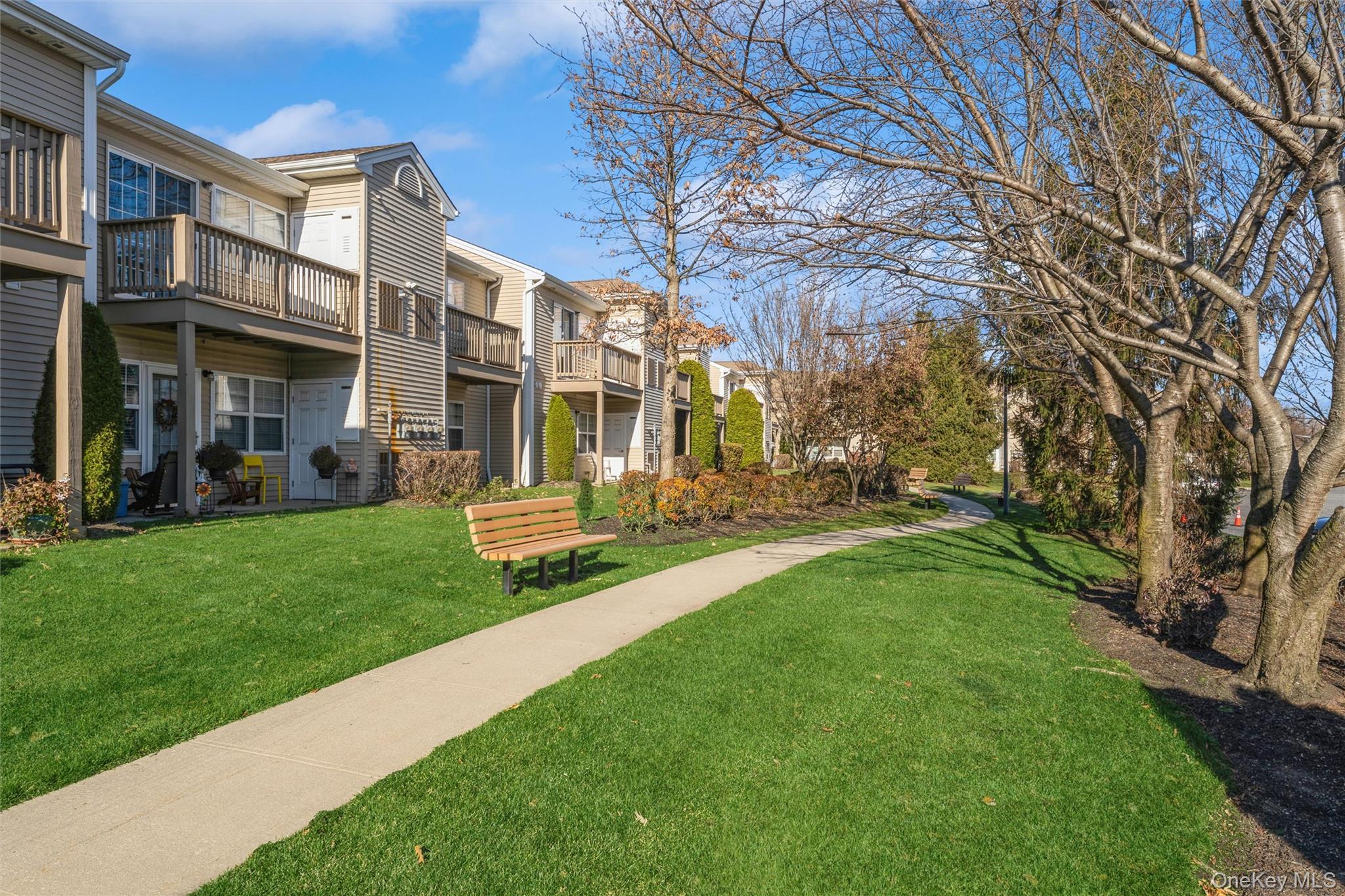 Valley Stream, New York, 11580, United States, 2 Bedrooms Bedrooms, ,2 BathroomsBathrooms,Residential,For Sale,2002901