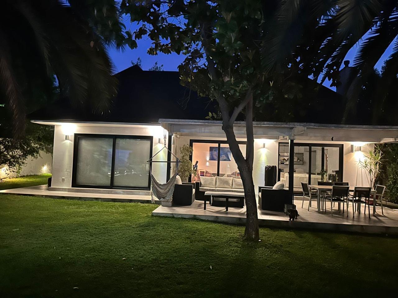 Las Condes, Chile, 5 Bedrooms Bedrooms, ,4 BathroomsBathrooms,Residential,For Sale,1932128
