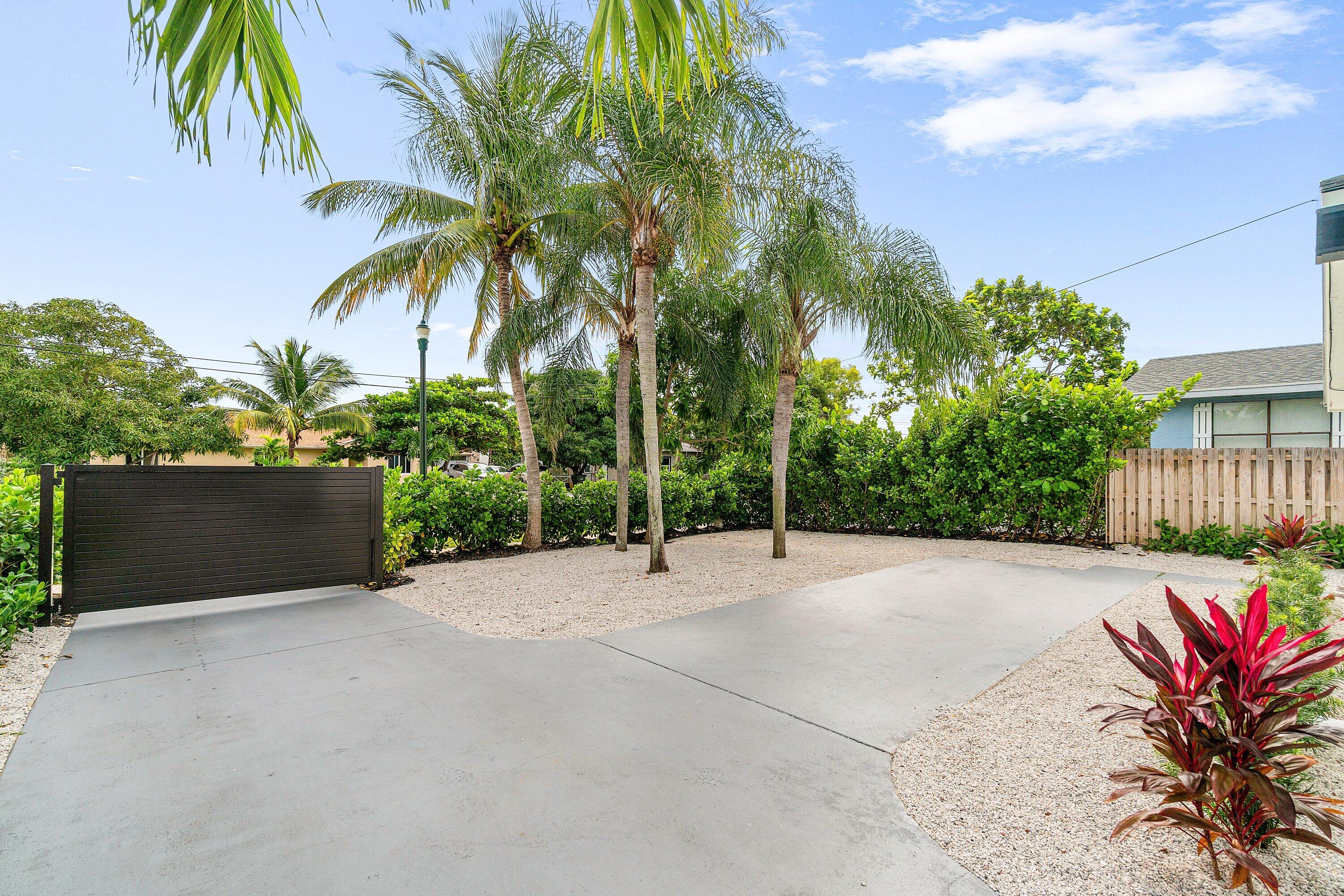 Delray Beach, Florida, 33483, United States, 4 Bedrooms Bedrooms, ,2 BathroomsBathrooms,Residential,For Sale,1987972