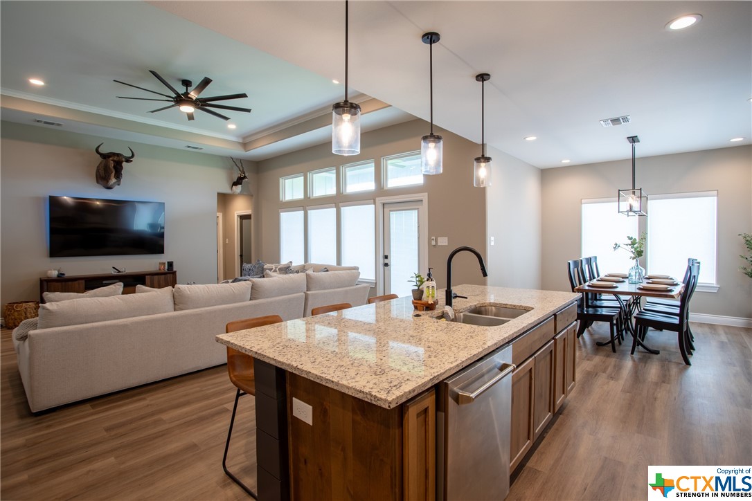 Victoria, Texas, 77904, United States, 4 Bedrooms Bedrooms, ,4 BathroomsBathrooms,Residential,For Sale,1818575