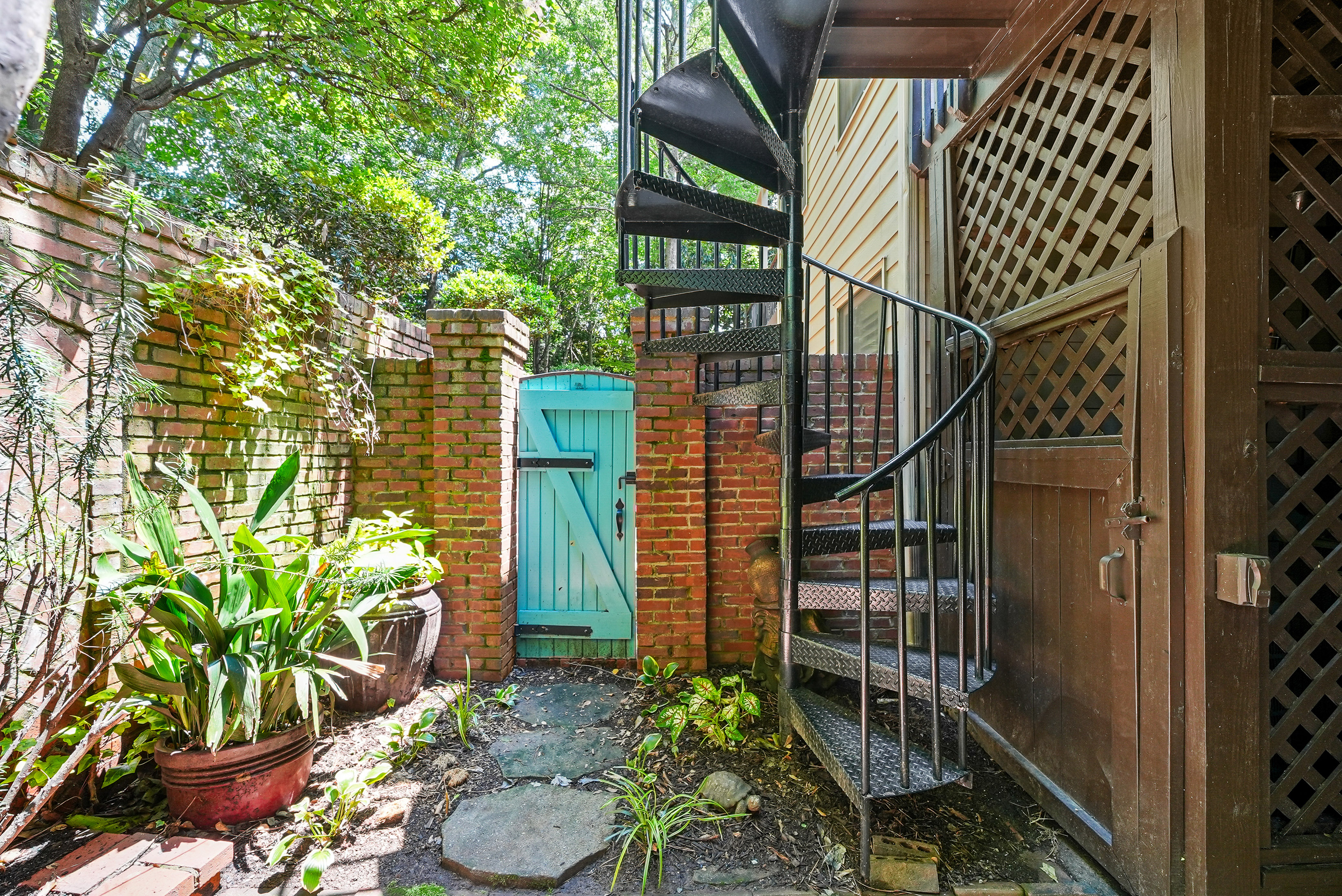  Beautifully Appointed Townhome in the Heart of Downtown Alpharetta - 物件實景
