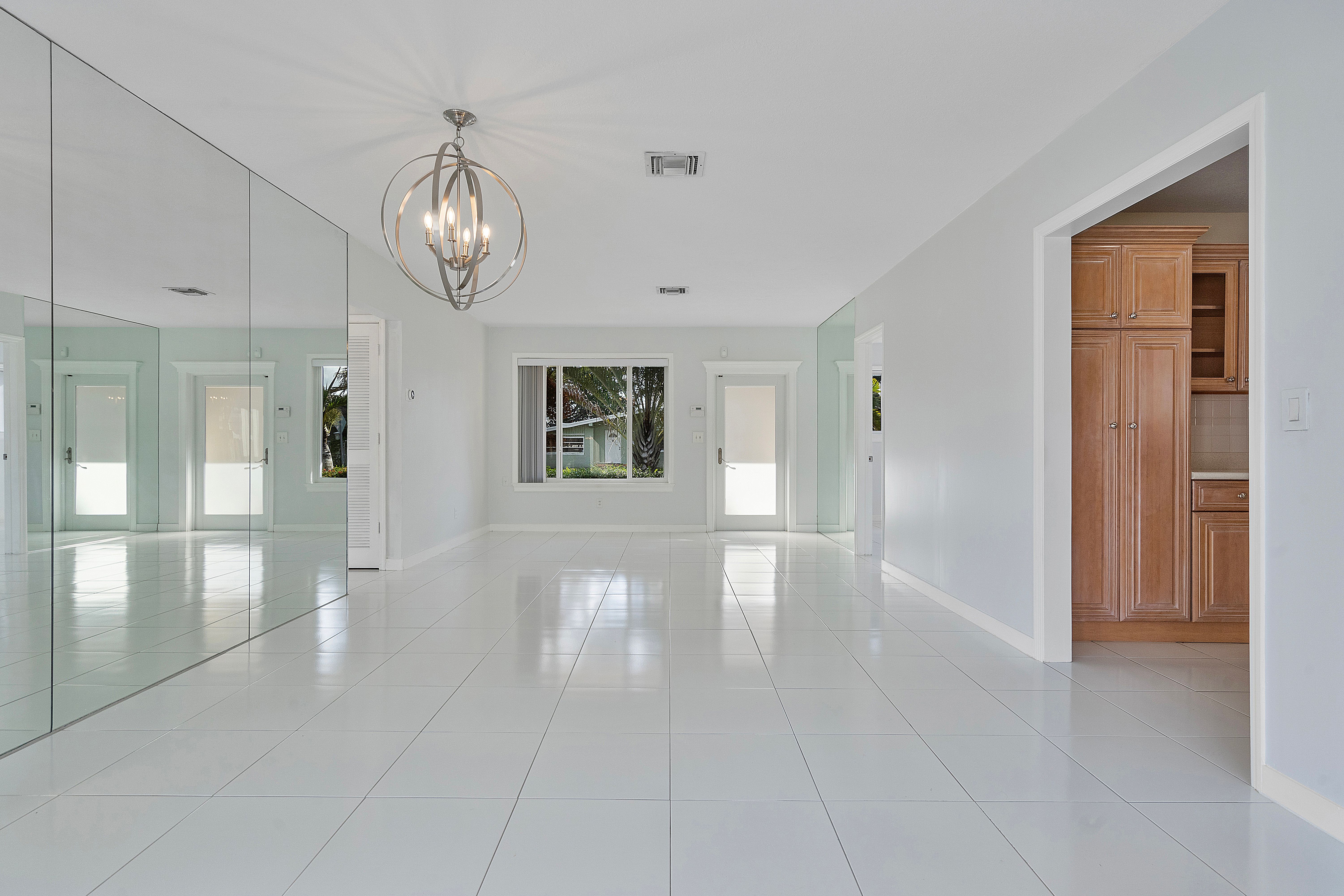  2475 NE 214th St, Aventura, FL, 33180 - 物件實景